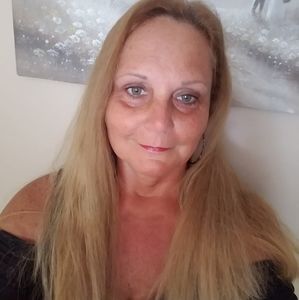 Meet your Posher, Deborah